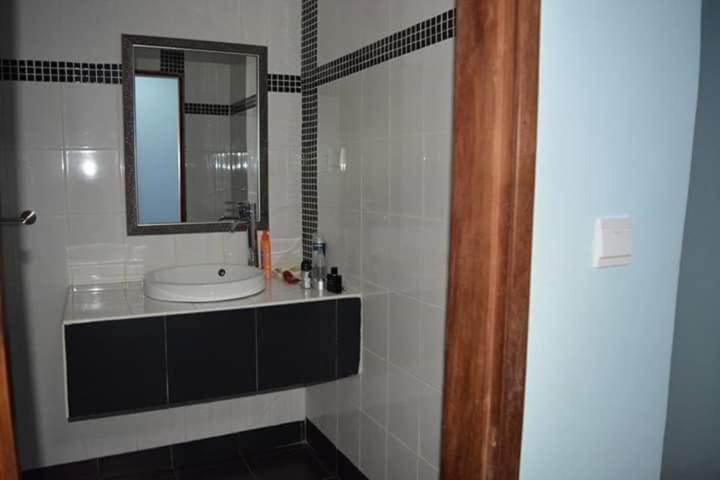 Auberge Bouloulou Boueni Экстерьер фото
